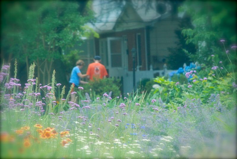 Teamwork on Elam Avenue