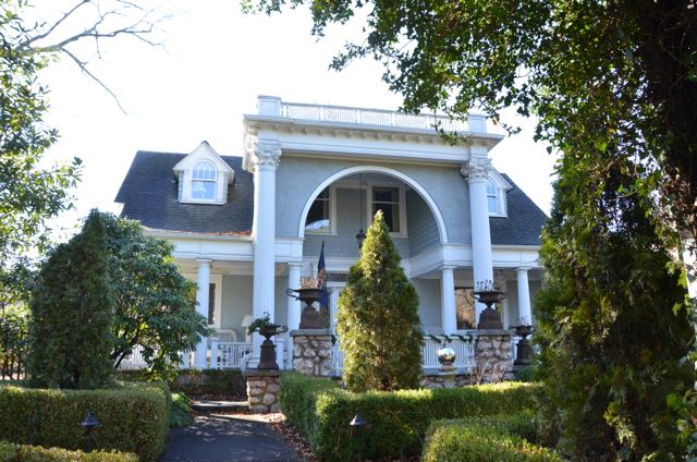 Stanley House at 314 Isabel St.