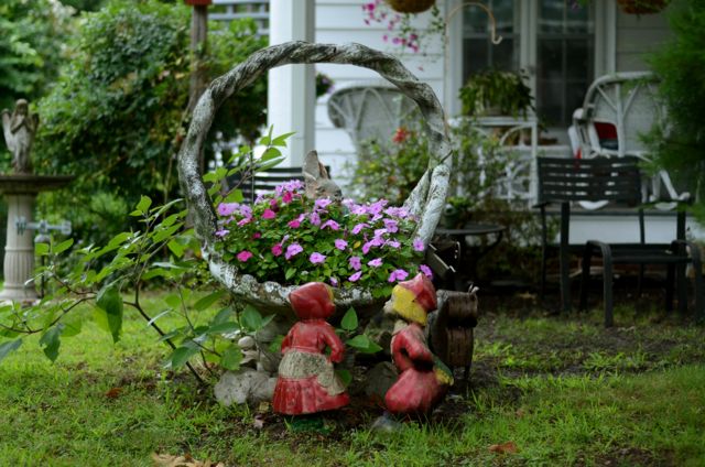 Cement Yard Ornaments