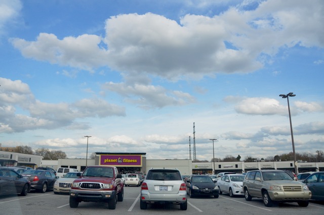 Golden Gate Shopping Plaza