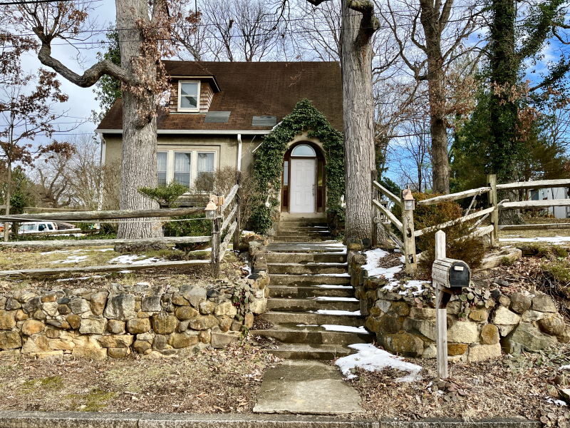 Little Cottage at 510 Prescott Street