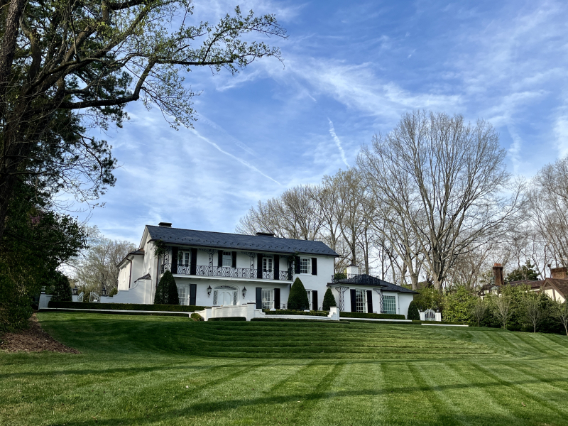 904 Country Club Drive