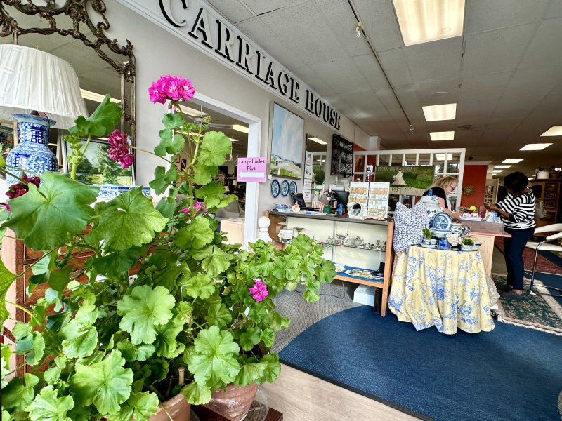 Carriage House Antiques at Golden Gate Shopping Center