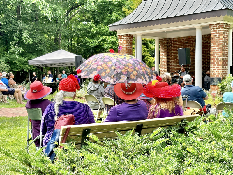 Red Hat Society at World Promenade