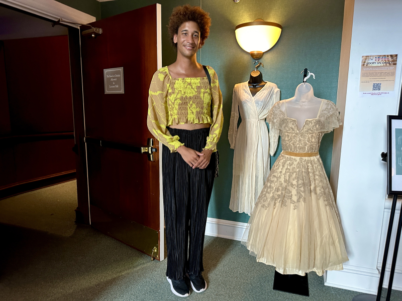 Lavender- Expert on Haute Couture & Everything Vintage