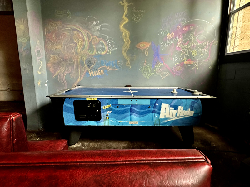 Live Music this Morning at Common Grounds on Elam!