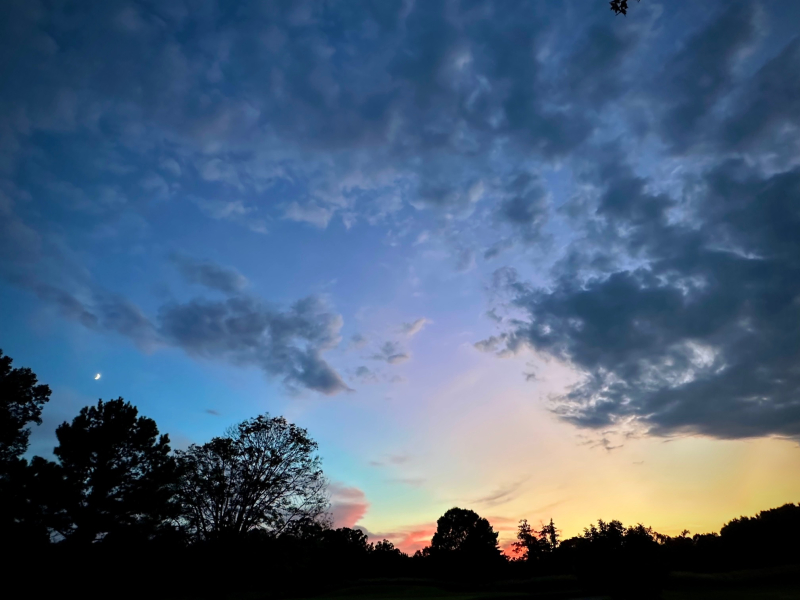 A Great Weekend for Sunsets, Baseball, and Fall Weather