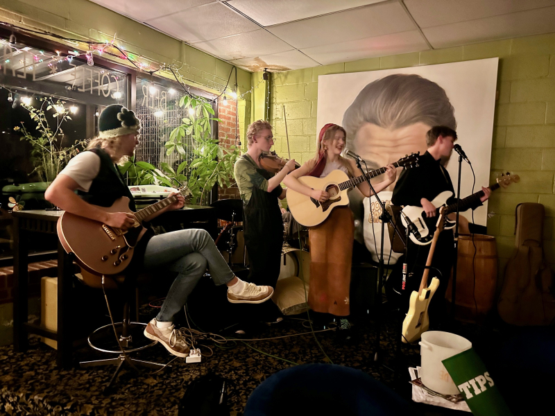 Burlap Circus Quintet at Common Grounds Coffee Shop in Langley Park