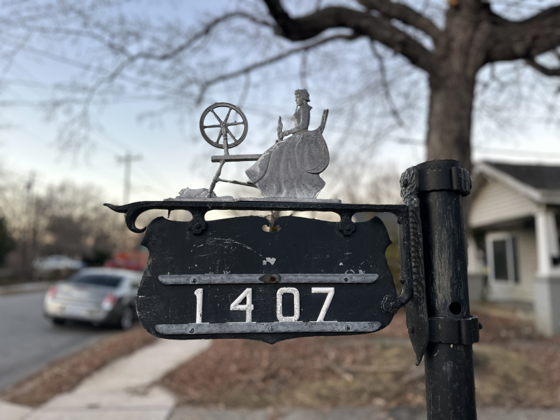 Cast Iron Spinning Wheel