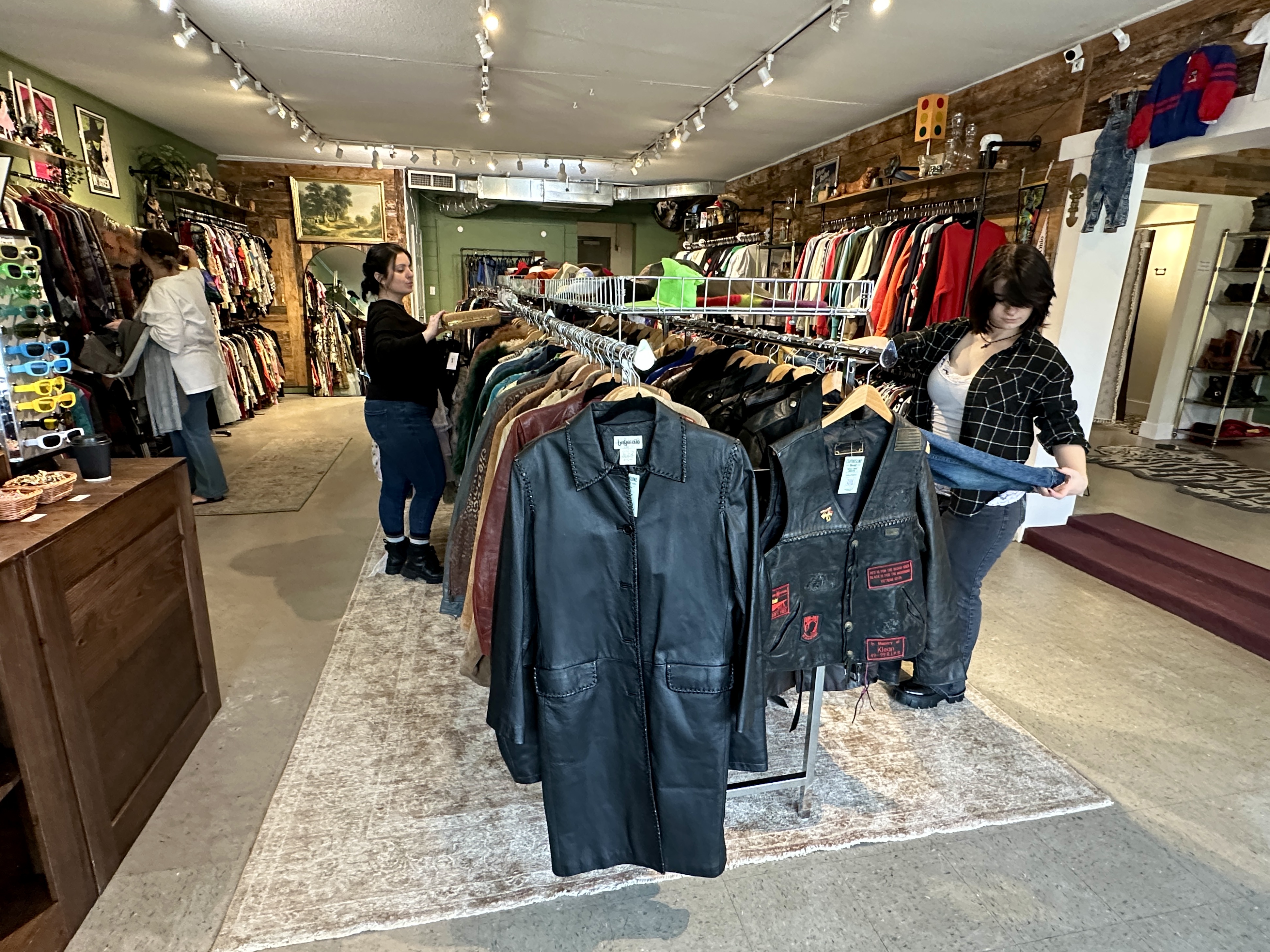 Clothesline Vintage Expands